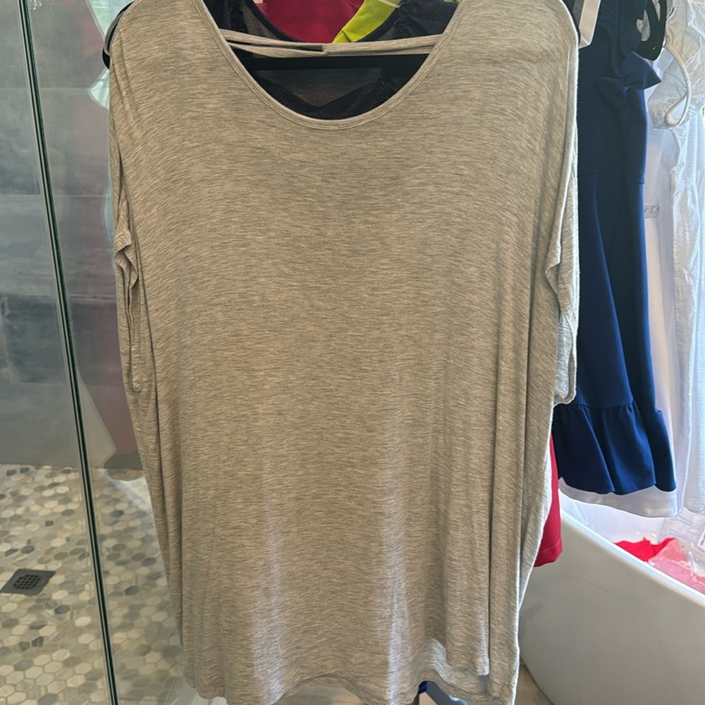 Yogi top - size XL Gaiam with strappy back